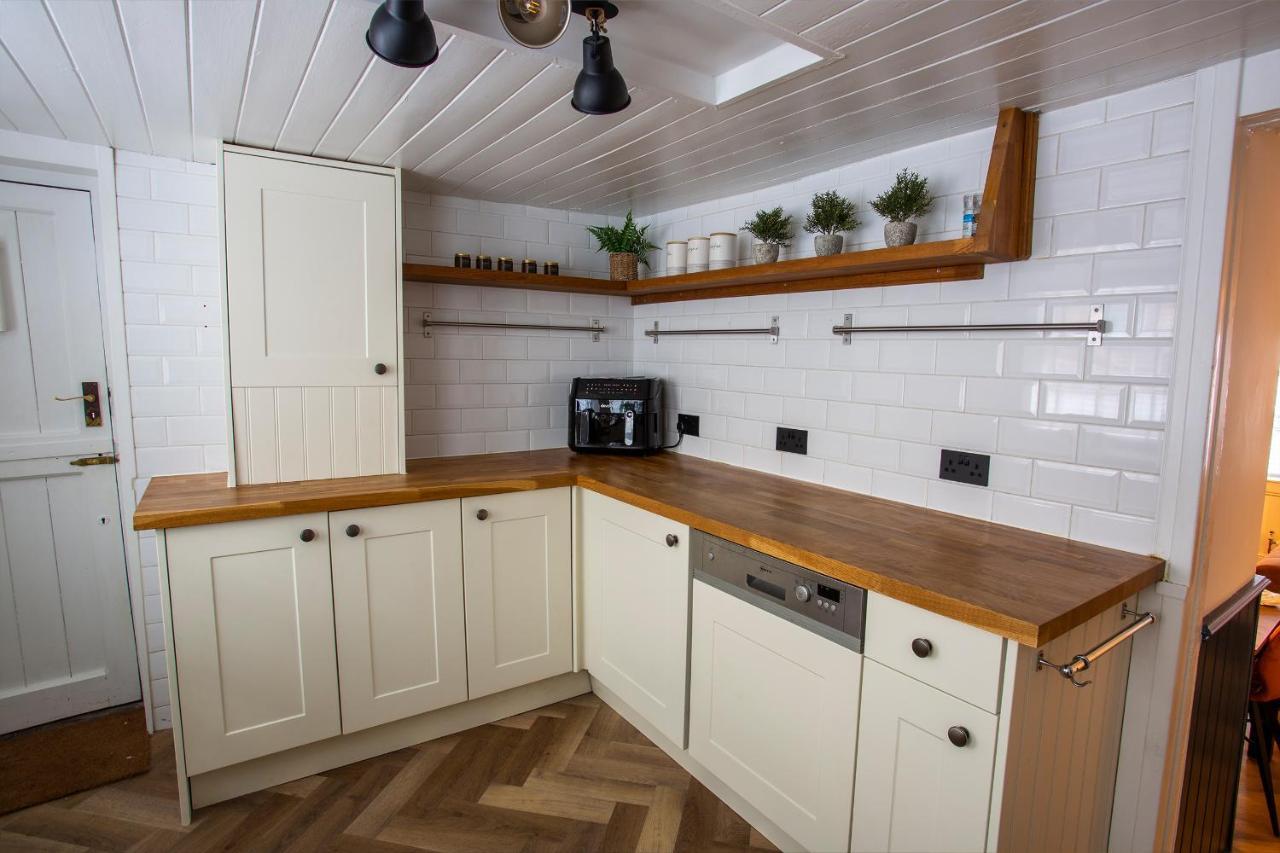 Whitby Boutique - Mast Cottage Exteriör bild